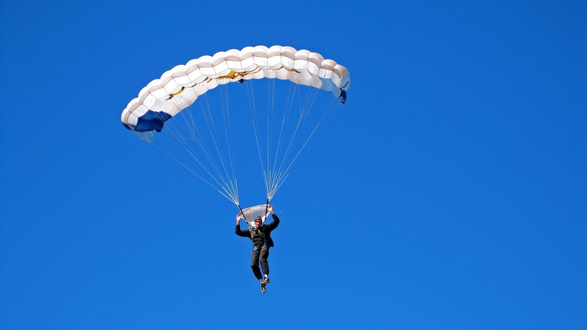 中小学体育教师继续教育需求，中小学体育教师继续教育需求调查报告