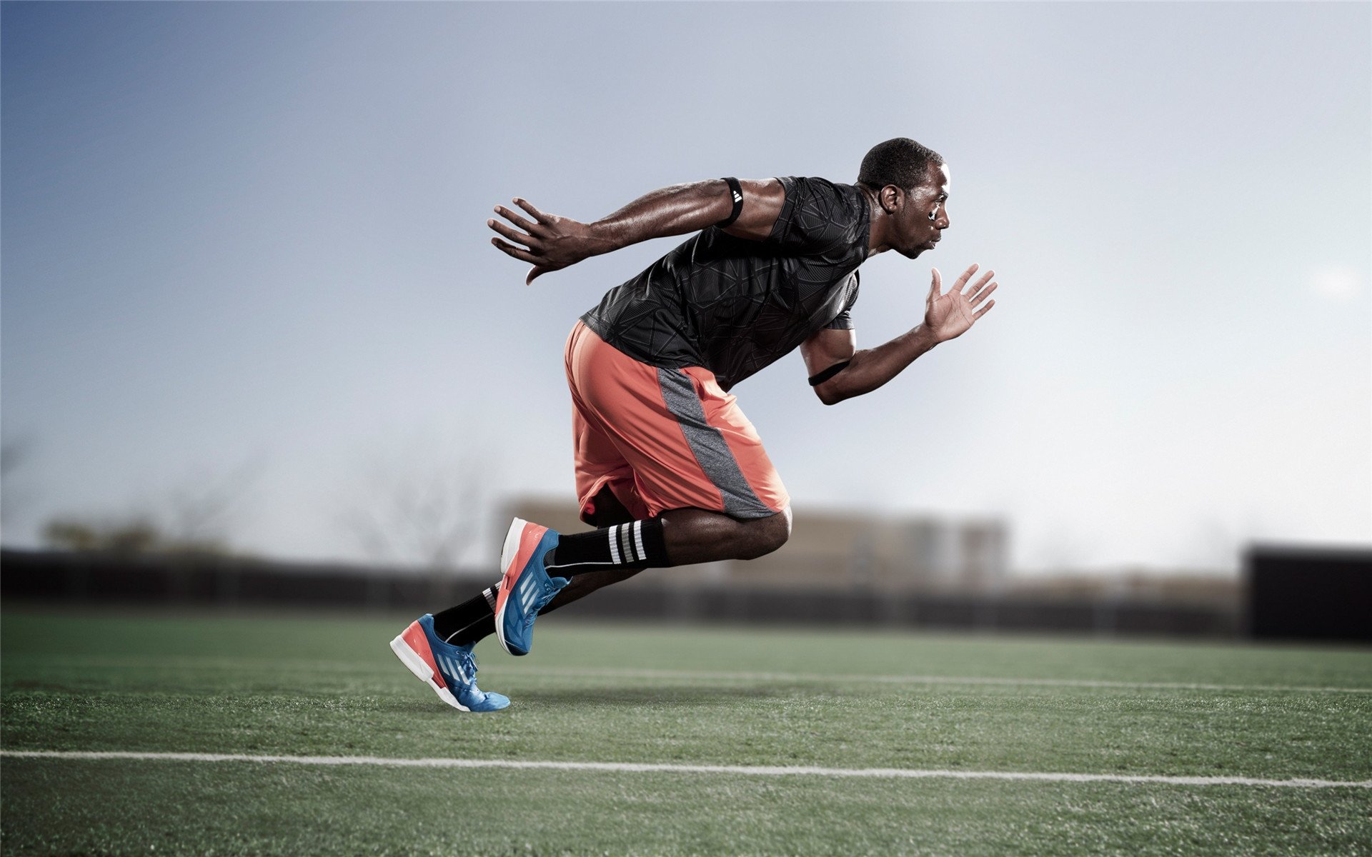 中国足球球员技术动作细节,中国足球职业运动员